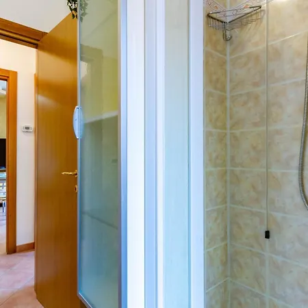 Adelina 2 - Myho Casa アパート